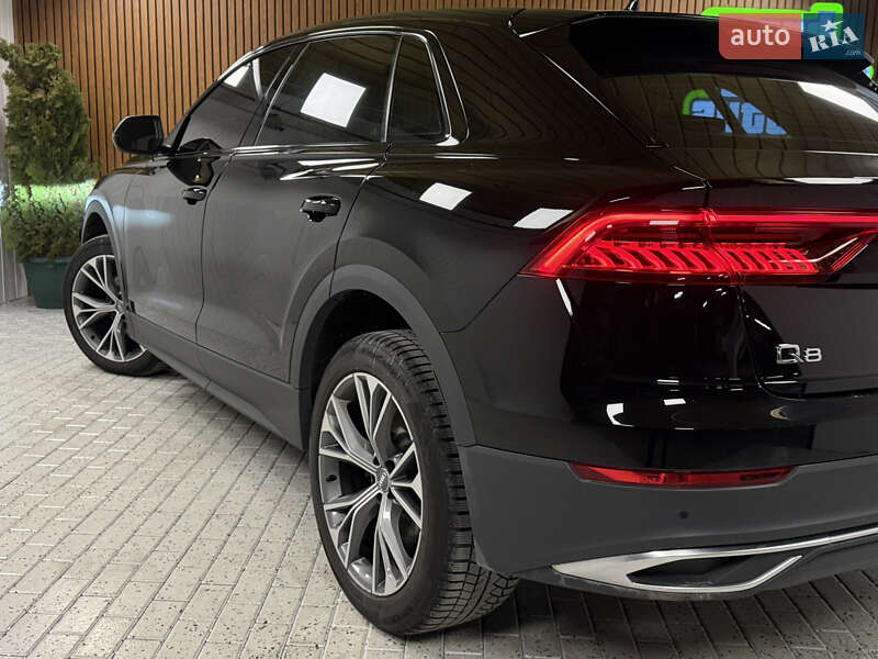 Внедорожник / Кроссовер Audi Q8 2019 в Киеве