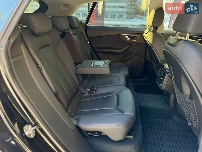 Внедорожник / Кроссовер Audi Q8 2020 в Харькове