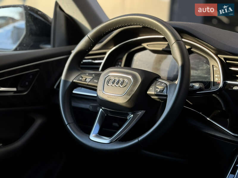 Внедорожник / Кроссовер Audi Q8 2020 в Харькове