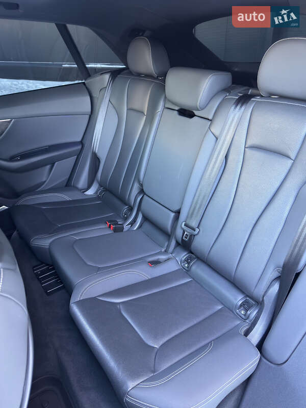 Внедорожник / Кроссовер Audi Q8 2020 в Киеве фото 20 Внедорожник / Кроссовер Audi Q8 2020 в Киеве