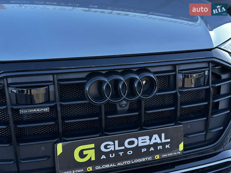 Внедорожник / Кроссовер Audi Q8 2021 в Львове