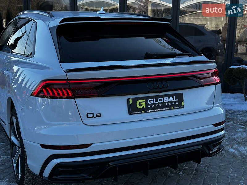 Внедорожник / Кроссовер Audi Q8 2021 в Львове
