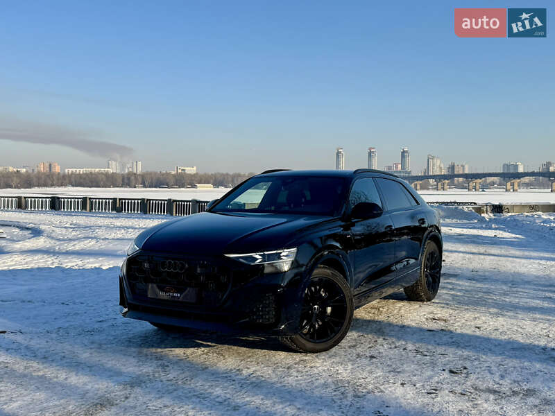 Позашляховик / Кросовер Audi Q8 2025 в Києві