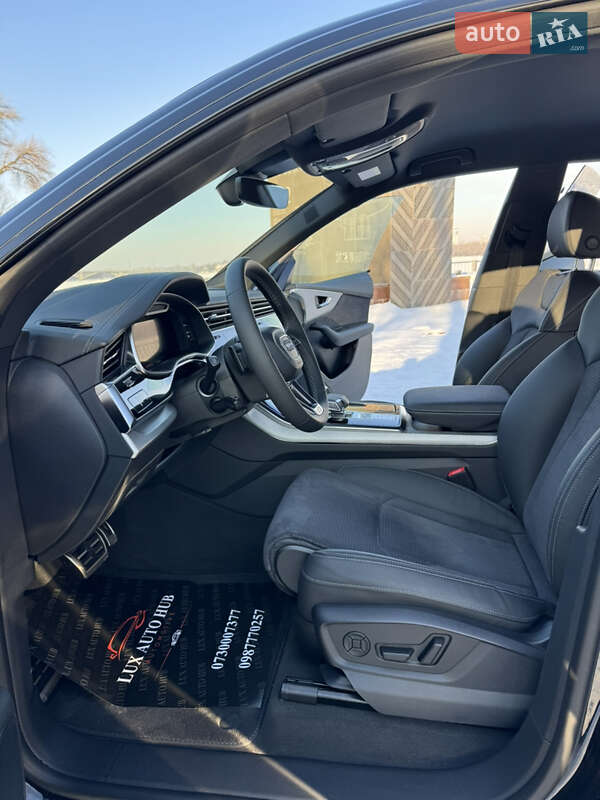 Позашляховик / Кросовер Audi Q8 2025 в Києві