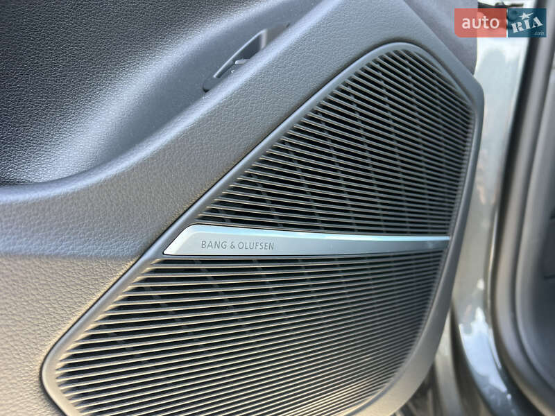 Внедорожник / Кроссовер Audi Q8 2025 в Полтаве