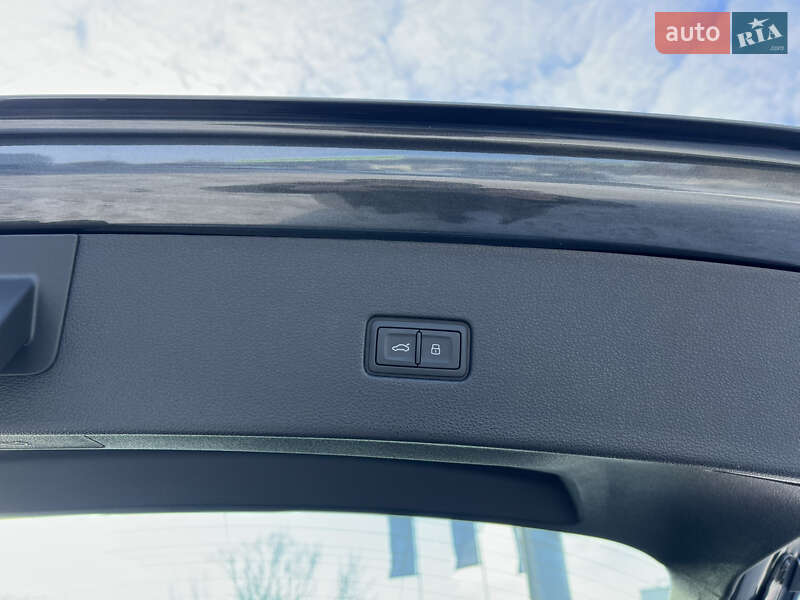 Внедорожник / Кроссовер Audi Q8 2025 в Полтаве