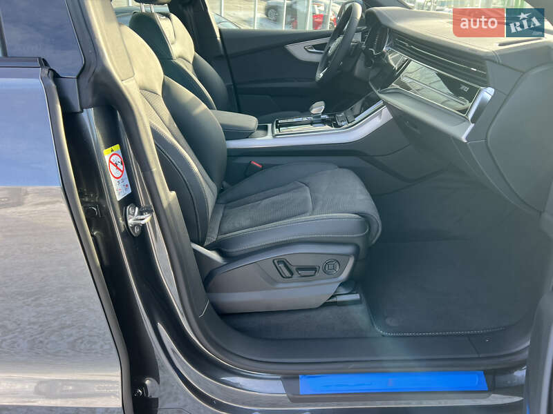 Внедорожник / Кроссовер Audi Q8 2025 в Полтаве