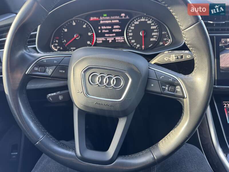 Внедорожник / Кроссовер Audi Q8 2019 в Тернополе