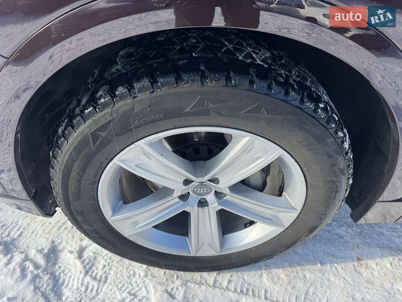 Внедорожник / Кроссовер Audi Q8 2019 в Тернополе