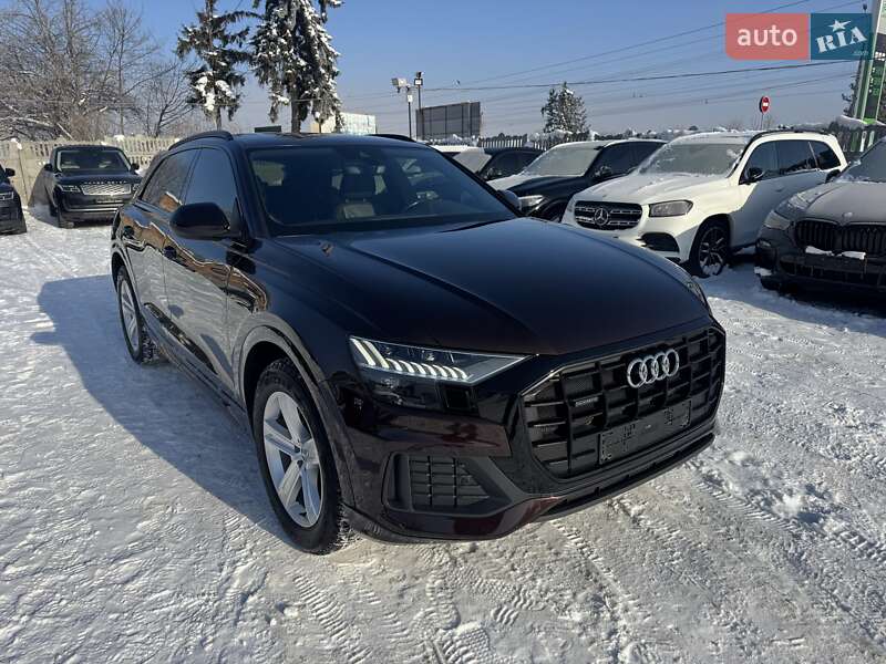 Внедорожник / Кроссовер Audi Q8 2019 в Тернополе