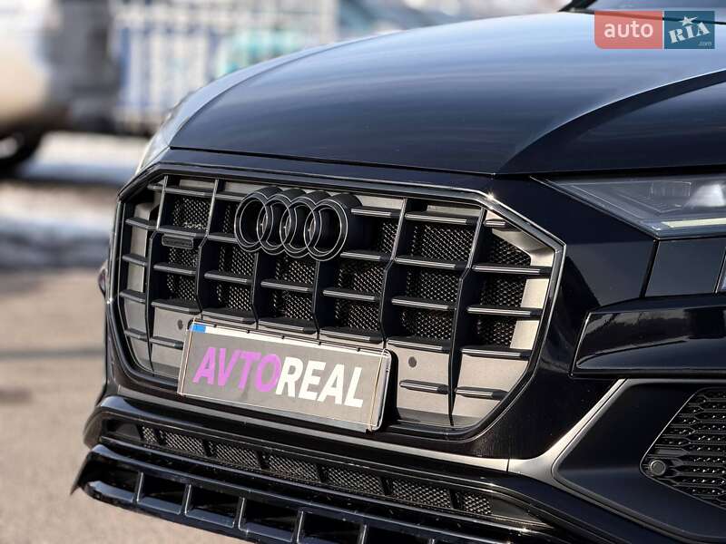 Внедорожник / Кроссовер Audi Q8 2018 в Кривом Роге