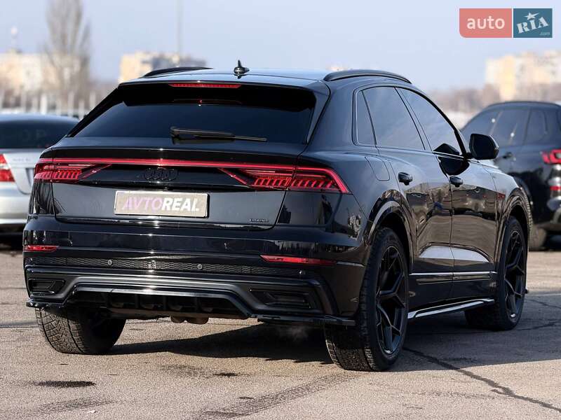 Внедорожник / Кроссовер Audi Q8 2018 в Кривом Роге