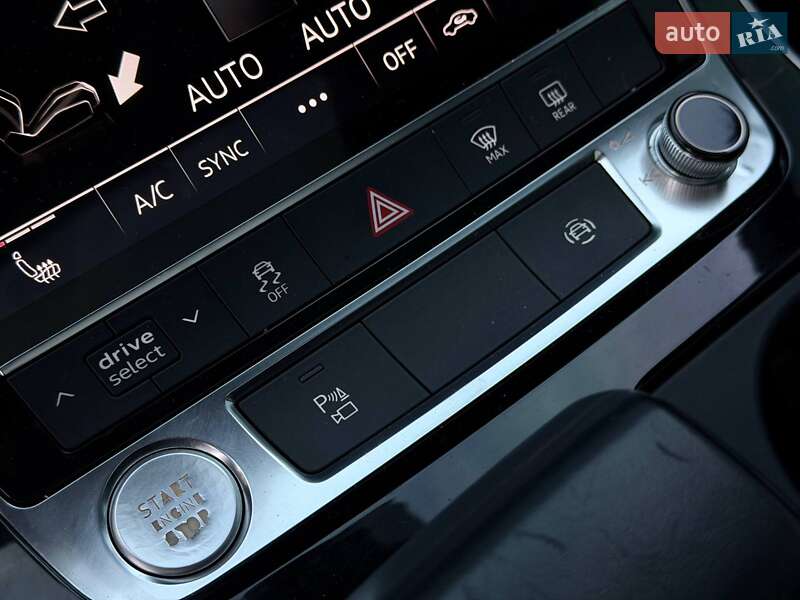 Внедорожник / Кроссовер Audi Q8 2018 в Кривом Роге