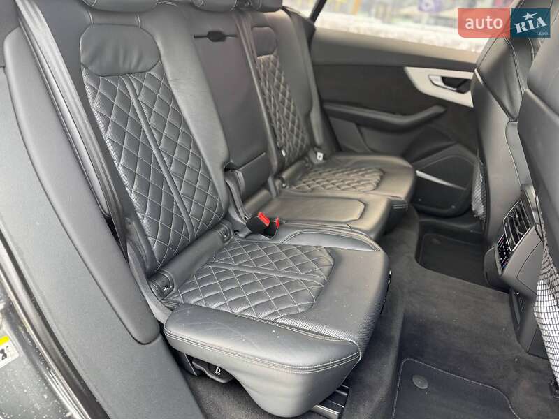 Внедорожник / Кроссовер Audi Q8 2018 в Киеве фото 10 Внедорожник / Кроссовер Audi Q8 2018 в Киеве