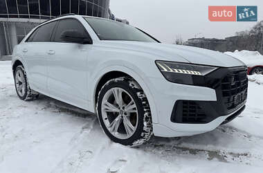 Позашляховик / Кросовер Audi Q8 2018 в Львові