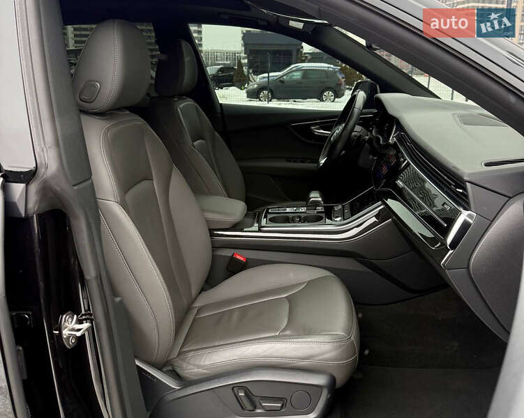 Внедорожник / Кроссовер Audi Q8 2018 в Киеве фото 38 Внедорожник / Кроссовер Audi Q8 2018 в Киеве