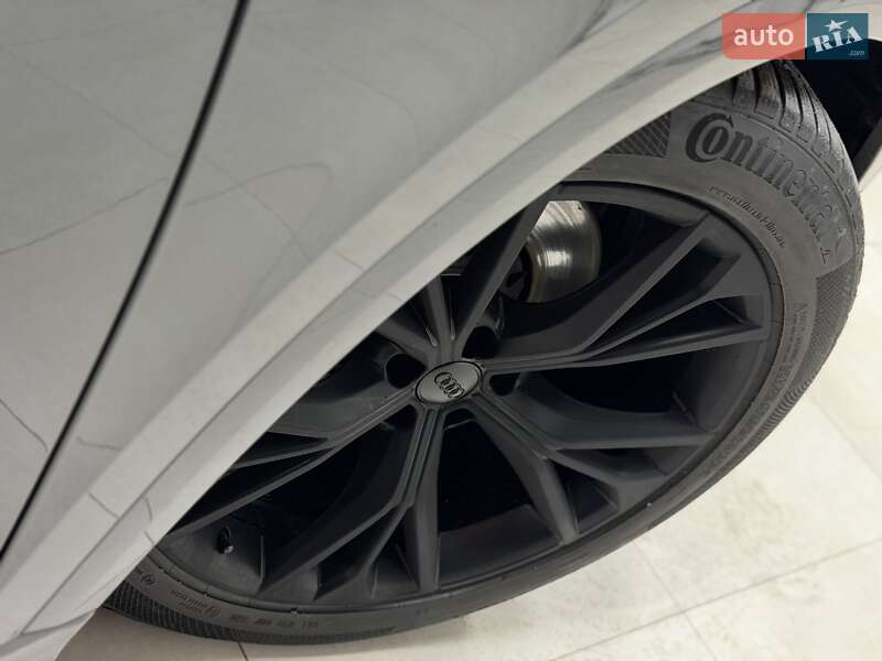 Внедорожник / Кроссовер Audi Q8 2020 в Тернополе