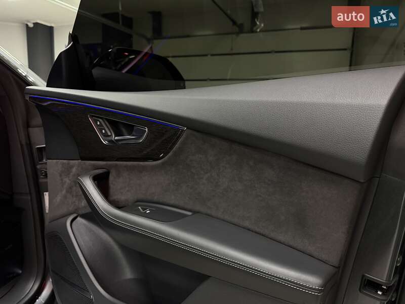 Внедорожник / Кроссовер Audi Q8 2020 в Тернополе