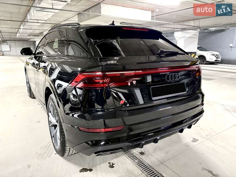Внедорожник / Кроссовер Audi Q8 2024 в Днепре