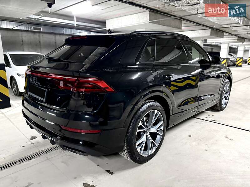Внедорожник / Кроссовер Audi Q8 2024 в Днепре