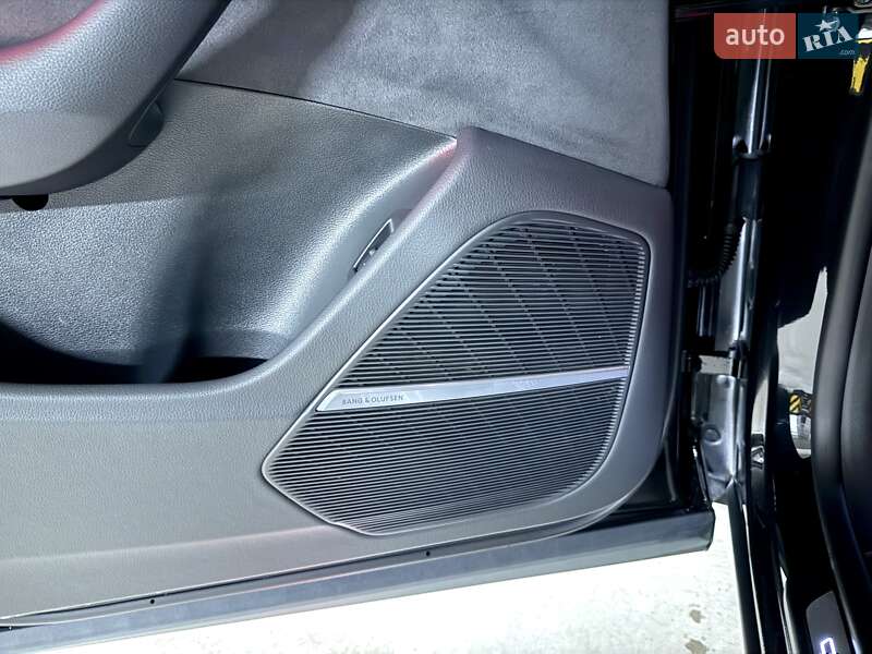 Внедорожник / Кроссовер Audi Q8 2024 в Днепре