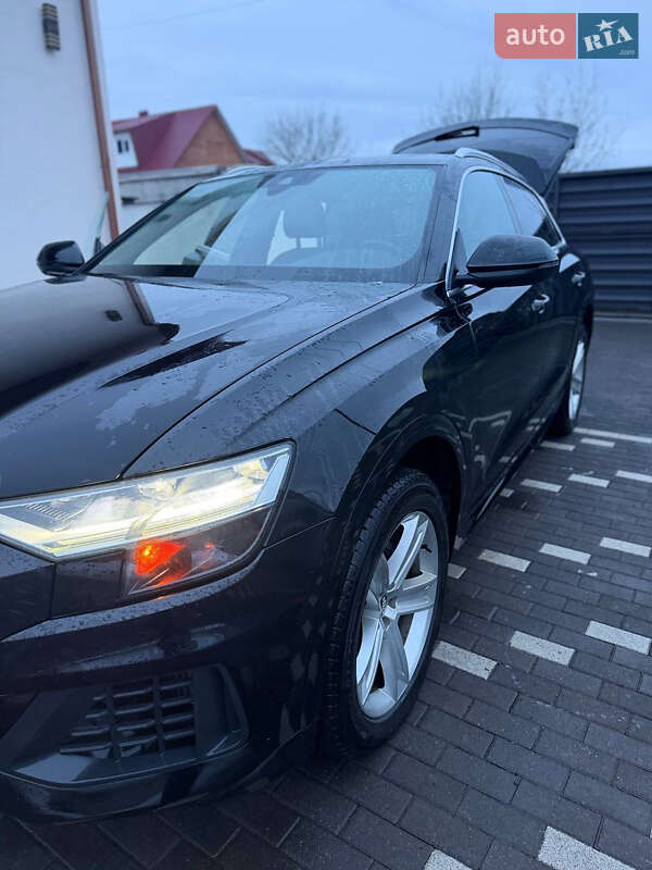 Внедорожник / Кроссовер Audi Q8 2018 в Тячеве фото 10 Внедорожник / Кроссовер Audi Q8 2018 в Тячеве