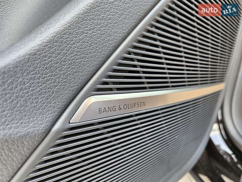 Позашляховик / Кросовер Audi Q8 2025 в Одесі