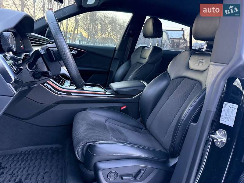 Внедорожник / Кроссовер Audi Q8 2022 в Хмельницком