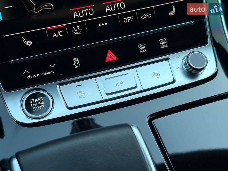 Внедорожник / Кроссовер Audi Q8 2022 в Хмельницком