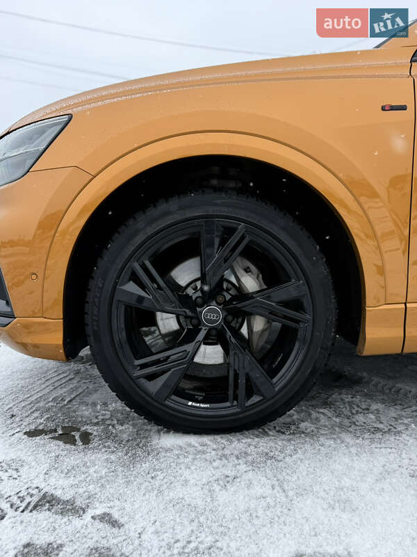 Внедорожник / Кроссовер Audi Q8 2020 в Черновцах