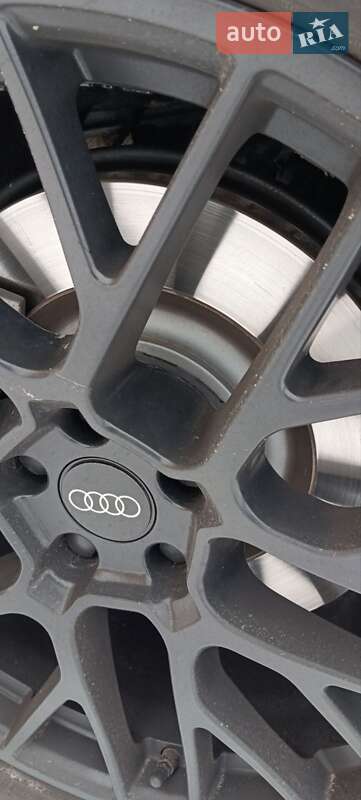Позашляховик / Кросовер Audi Q8 2018 в Вінниці