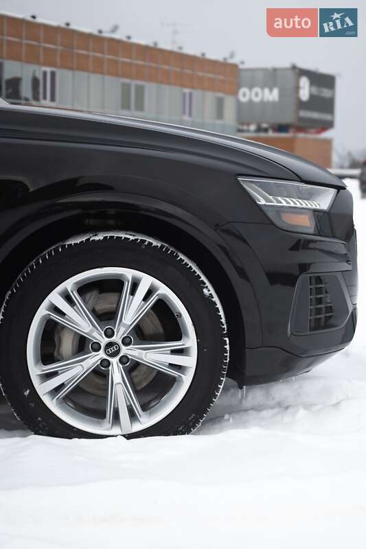 Позашляховик / Кросовер Audi Q8 2022 в Києві