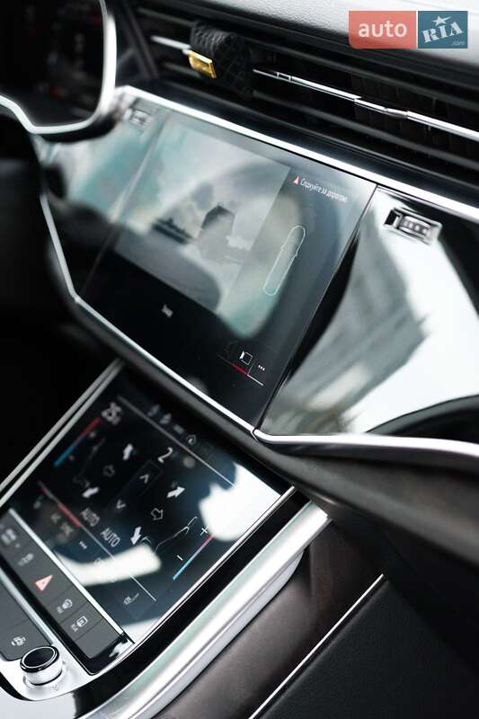 Позашляховик / Кросовер Audi Q8 2022 в Києві