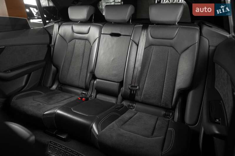 Позашляховик / Кросовер Audi Q8 2020 в Одесі