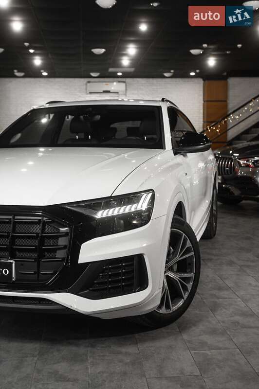 Позашляховик / Кросовер Audi Q8 2020 в Одесі