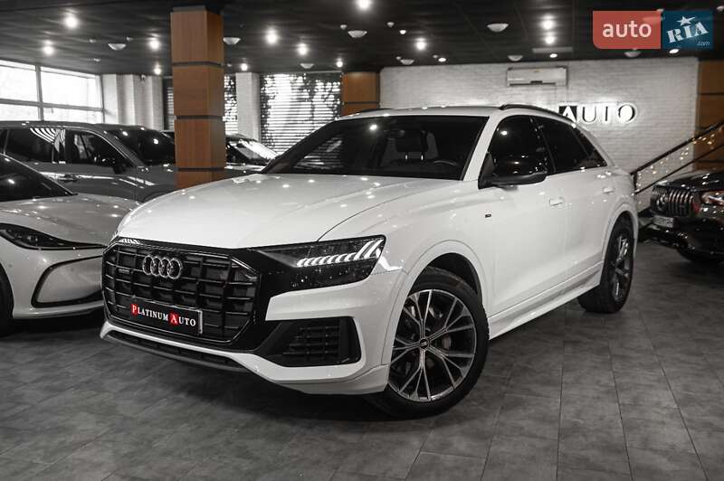 Позашляховик / Кросовер Audi Q8 2020 в Одесі