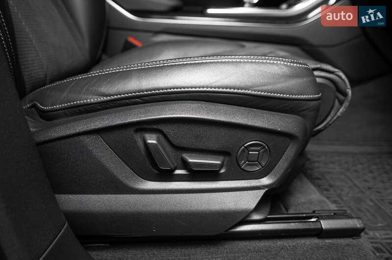 Позашляховик / Кросовер Audi Q8 2020 в Одесі