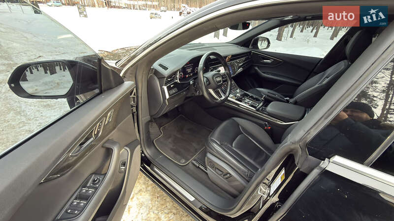 Позашляховик / Кросовер Audi Q8 2018 в Києві