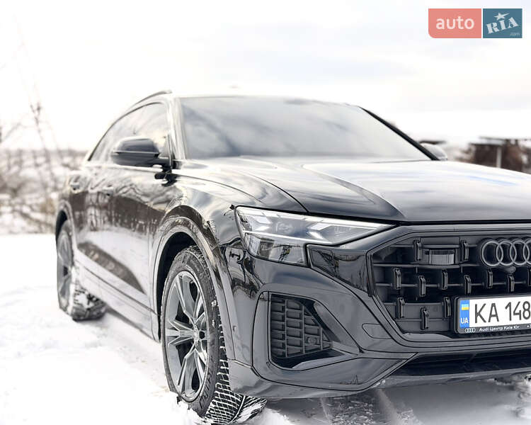 Внедорожник / Кроссовер Audi Q8 2024 в Киеве