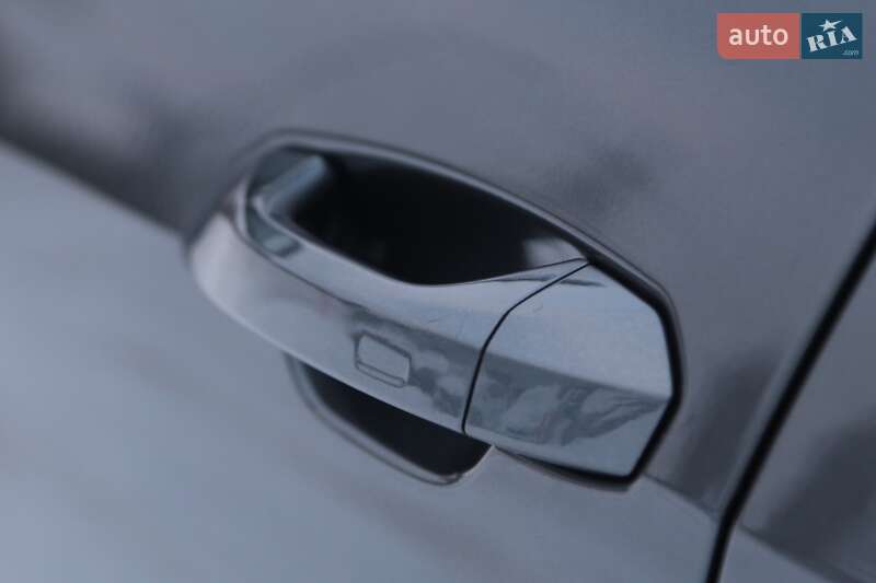 Внедорожник / Кроссовер Audi Q8 2019 в Киеве фото 37 Внедорожник / Кроссовер Audi Q8 2019 в Киеве