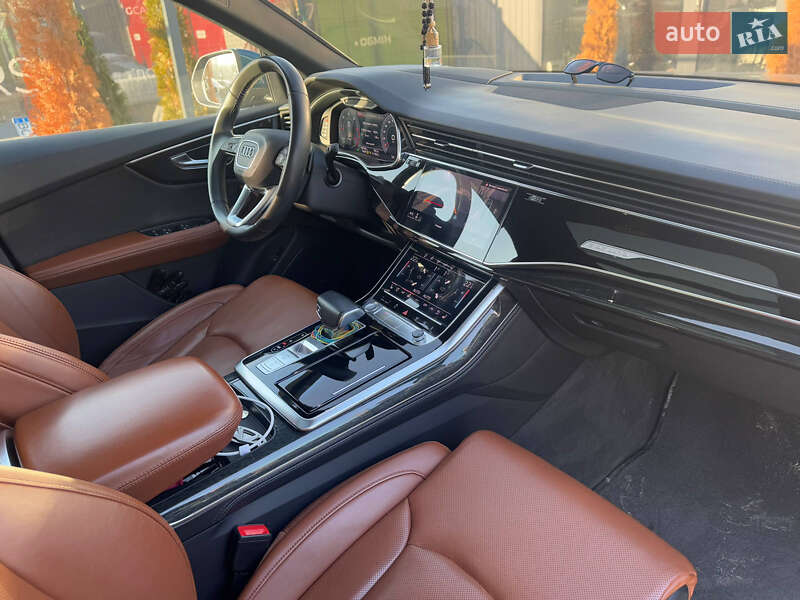 Позашляховик / Кросовер Audi Q8 2018 в Києві фото 38 Позашляховик / Кросовер Audi Q8 2018 в Києві