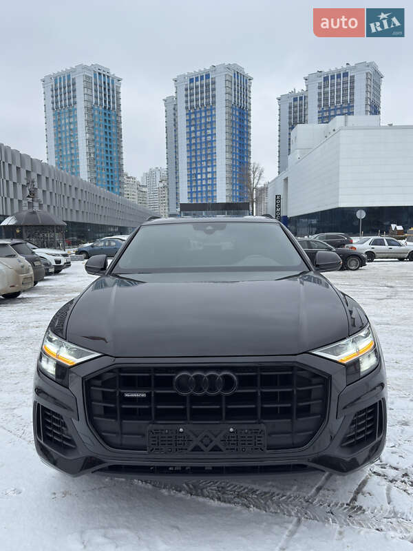 Внедорожник / Кроссовер Audi Q8 2021 в Одессе