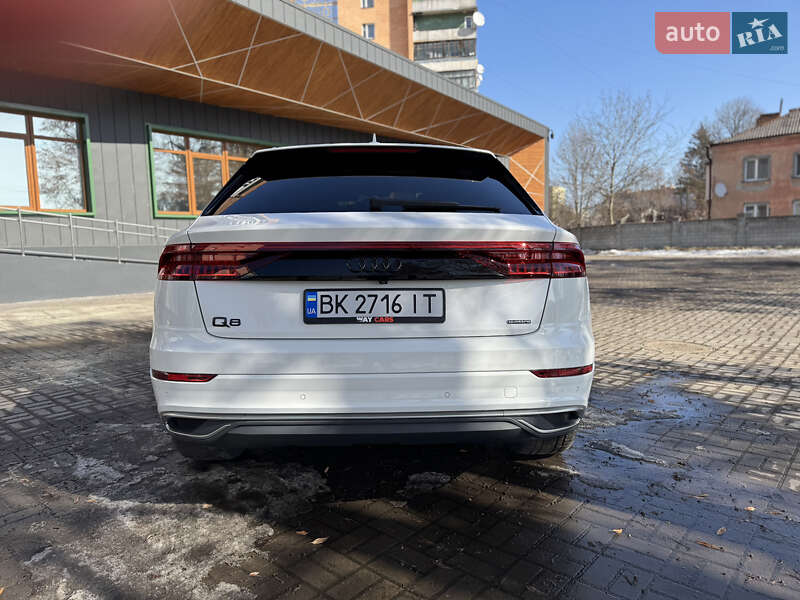 Внедорожник / Кроссовер Audi Q8 2018 в Ровно