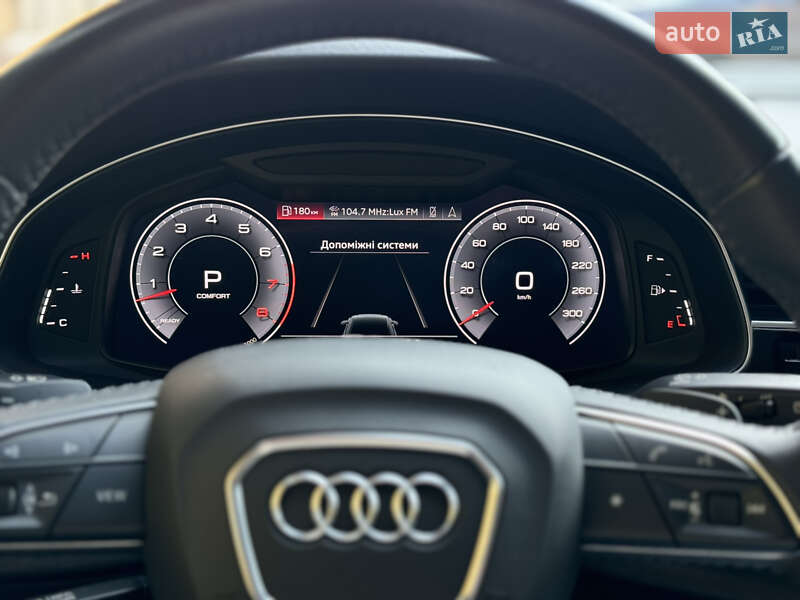 Позашляховик / Кросовер Audi Q8 2020 в Львові