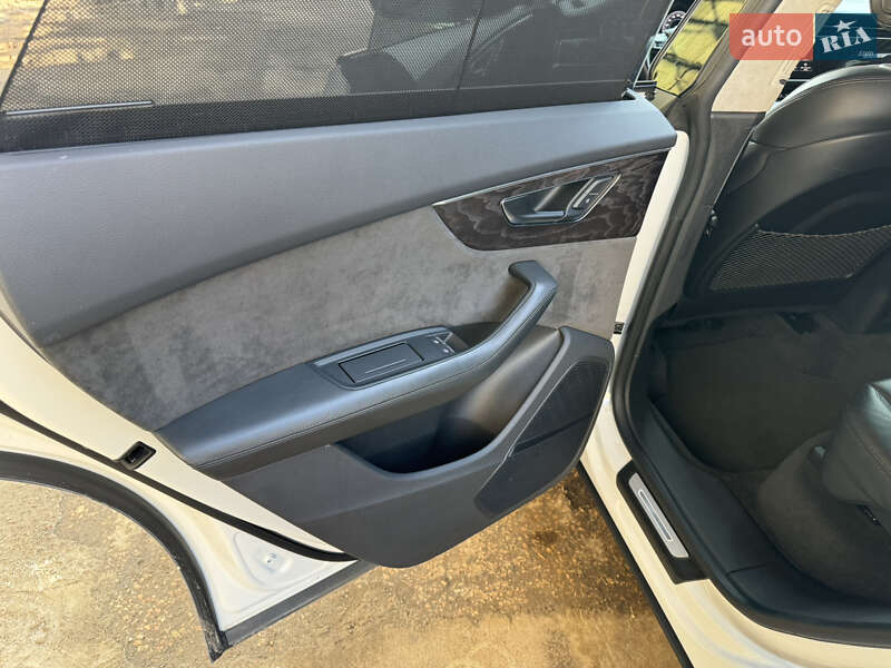 Позашляховик / Кросовер Audi Q8 2020 в Львові