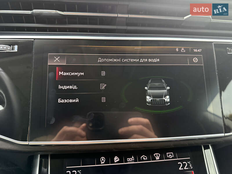 Позашляховик / Кросовер Audi Q8 2020 в Львові