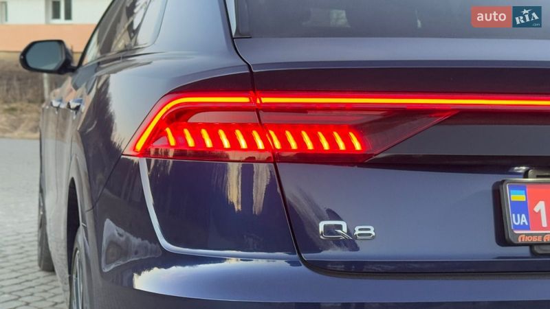 Внедорожник / Кроссовер Audi Q8 2021 в Львове