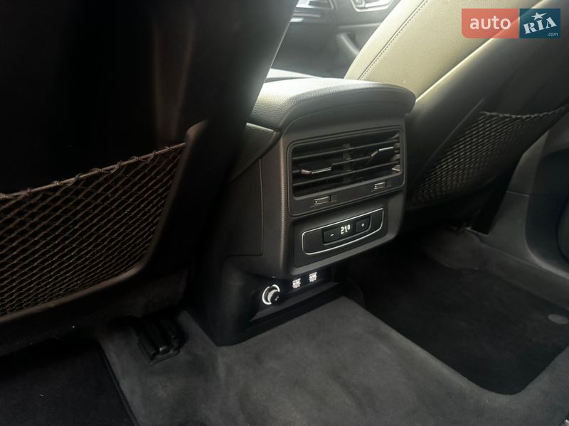 Внедорожник / Кроссовер Audi Q8 2018 в Львове