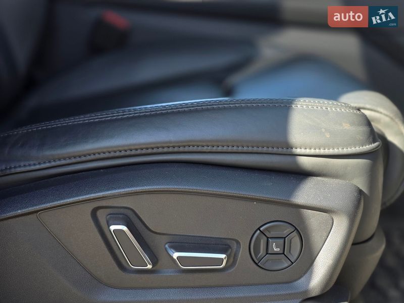 Внедорожник / Кроссовер Audi Q8 2019 в Ровно