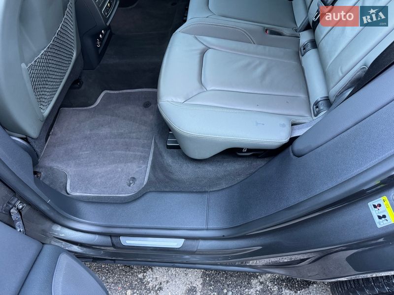 Позашляховик / Кросовер Audi Q8 2018 в Тернополі